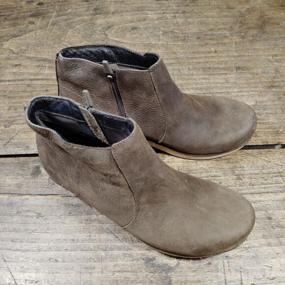 Dansko Lizanne Boots 40 / 9.5 10 Boots Shoes Brown Leather Side Zip Booties Clog - Picture 7 of 15